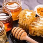 الفرق بين عسل البرسيم وعسل الموالح: أيهما الأفضل وفوائدهما بالتفصيل